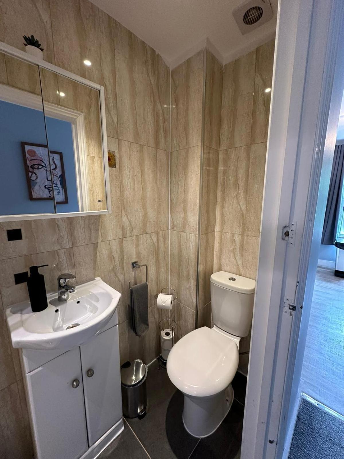 Cosy 2 Bedrooms Apartment 伦敦 外观 照片